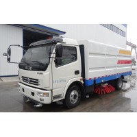 Dongfeng 5cbm Street Cleaning Truck 95HP Small Street Sweeper Truck